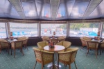 Panorama bar on the middle deck